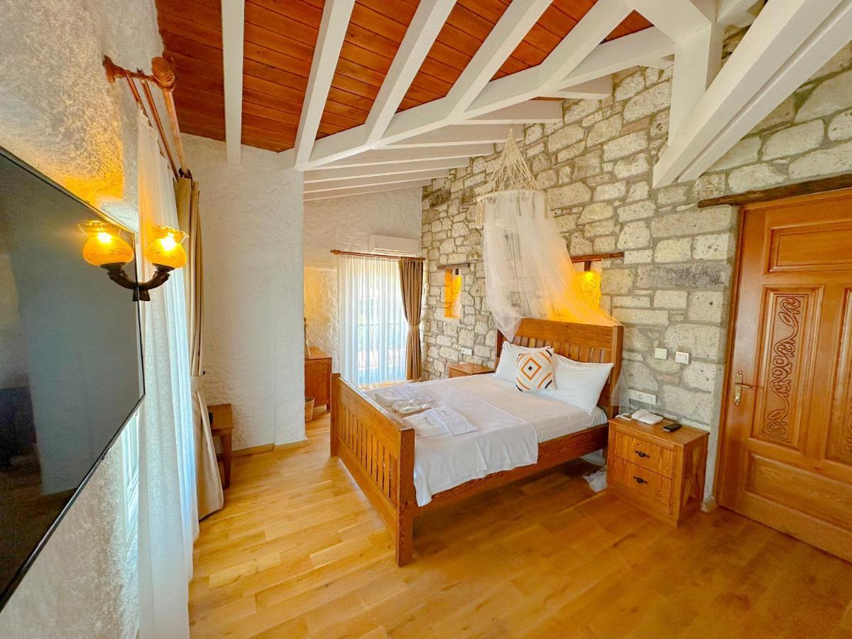 Stone Garden Taş 3*